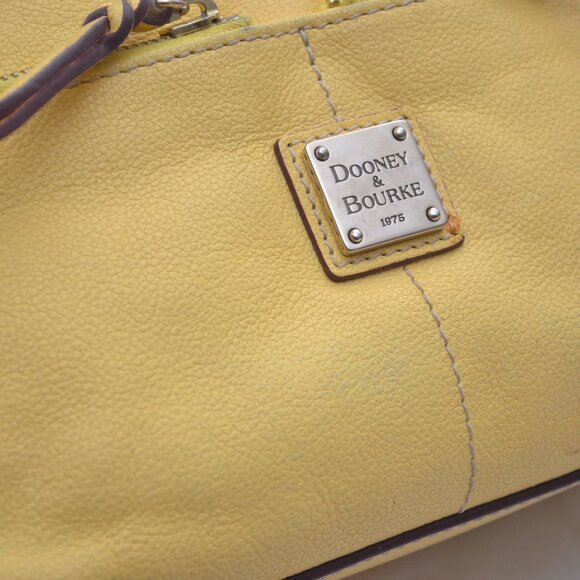 Dooney & Bourke Pebble Leather Pale Yellow Small Zipper Pocket Sac Handbag Purse - Picture 8 of 9